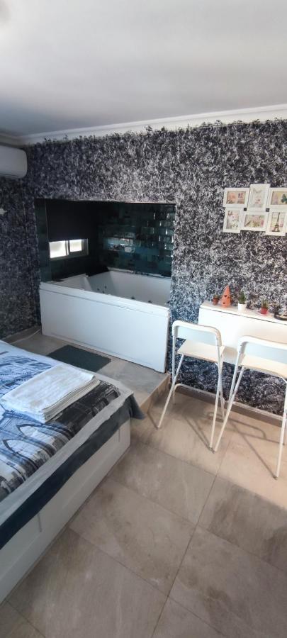 Latorre Jacuzzi Jerez Apartment เฮเรซ เด ลาฟรอนเตรา ภายนอก รูปภาพ