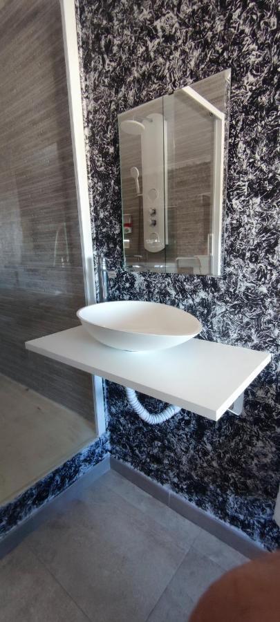 Latorre Jacuzzi Jerez Apartment เฮเรซ เด ลาฟรอนเตรา ภายนอก รูปภาพ